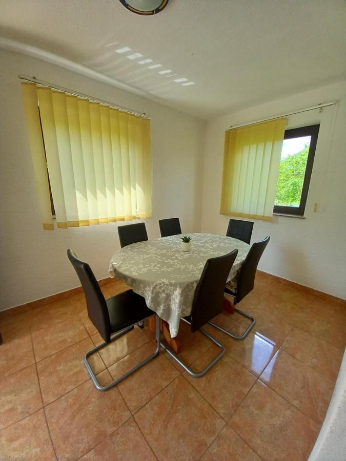 דירות סמולג'אנאק Apartman Filip מראה חיצוני תמונה